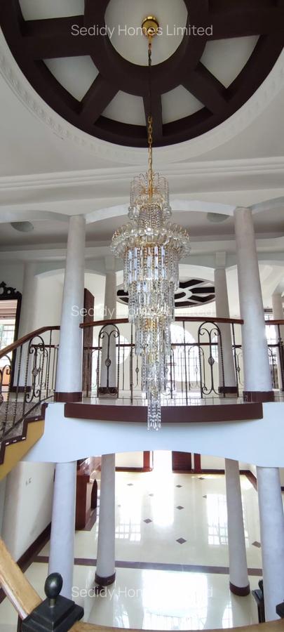 6 Bed House with En Suite in Nyari - 10