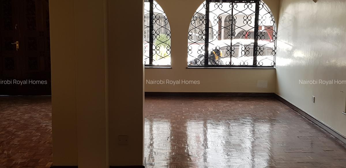 5 Bed Townhouse with En Suite at Yaya Center - 7