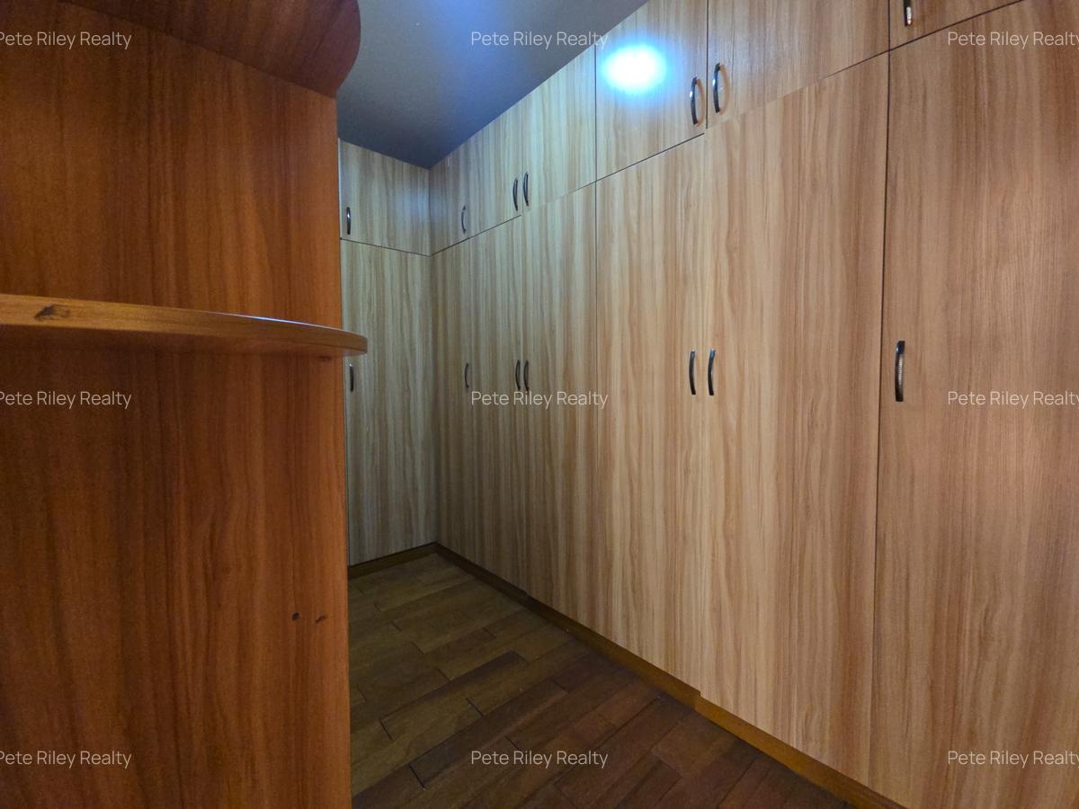 5 Bed Villa with En Suite at Chalbi Drive - 19