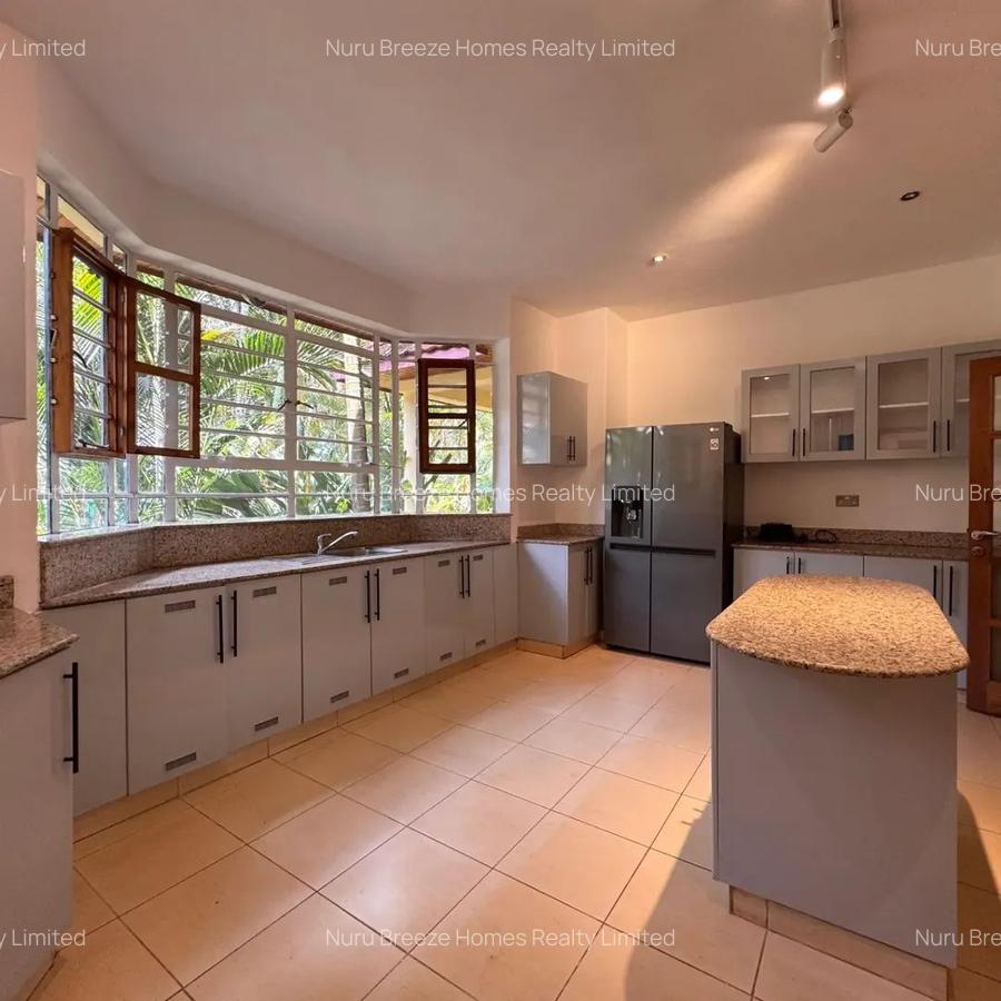 4 Bed House with En Suite in Runda - 13