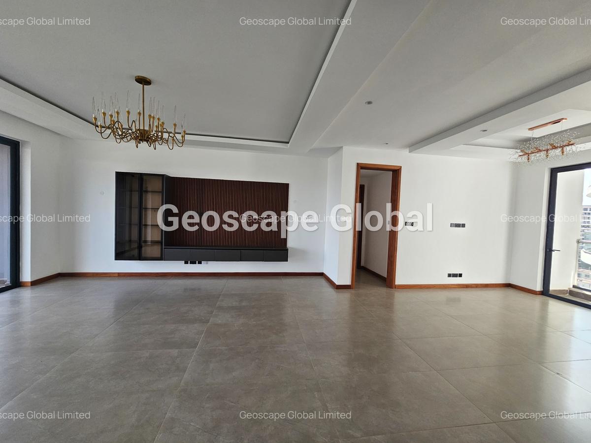 4 Bed Apartment with En Suite in Riverside - 9
