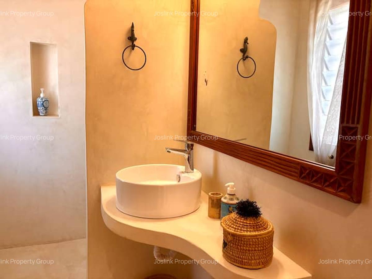 3 Bed Townhouse with En Suite at Greenwood Drive - 20