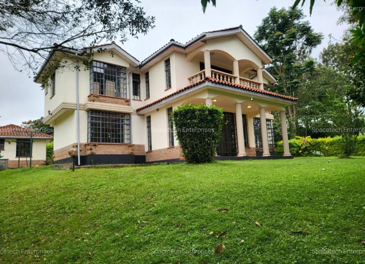 5 Bed Townhouse with En Suite in Rosslyn - 1