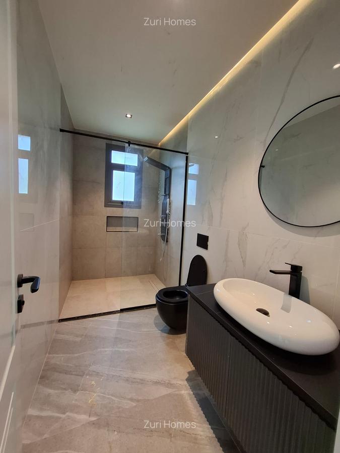 5 Bed Townhouse with En Suite in Lavington - 10