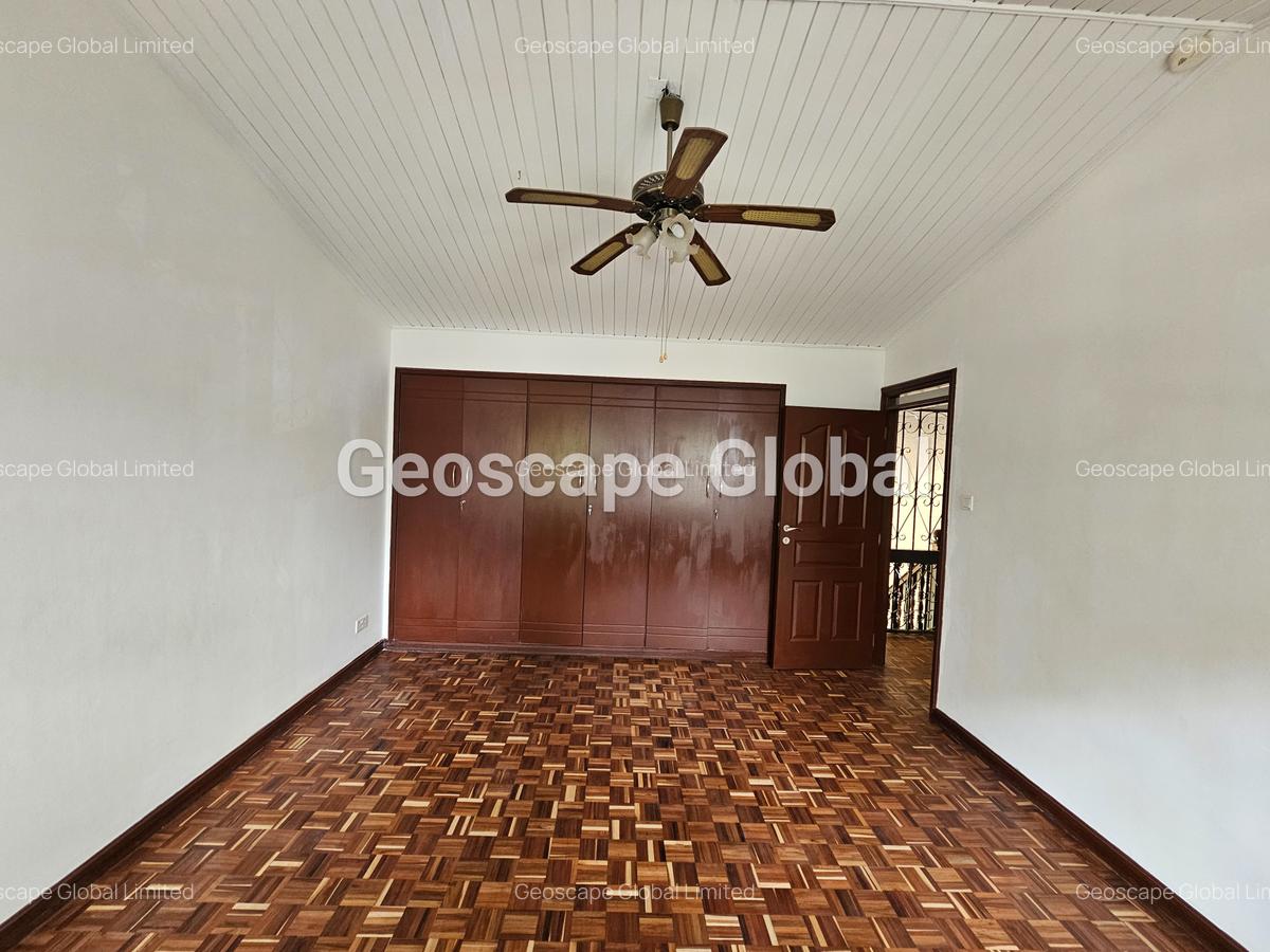 4 Bed House with En Suite in Muthaiga - 11