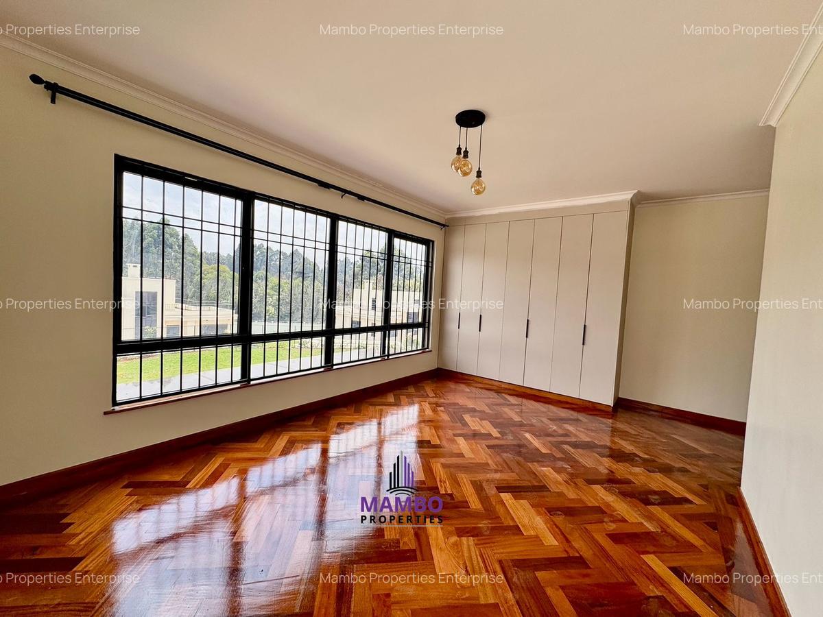 5 Bed Villa with En Suite at Westlands - 12