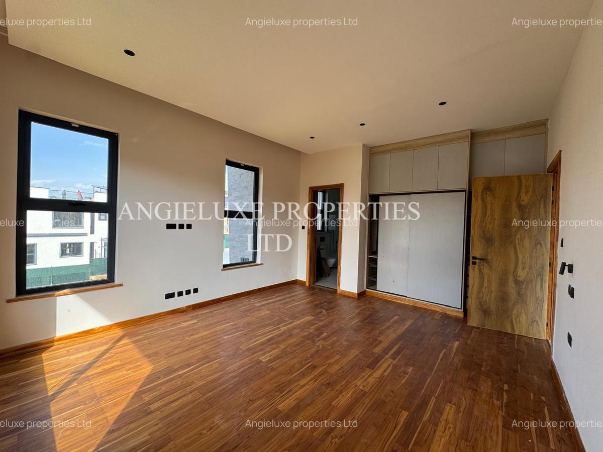 4 Bed Townhouse with En Suite at Loresho - 15