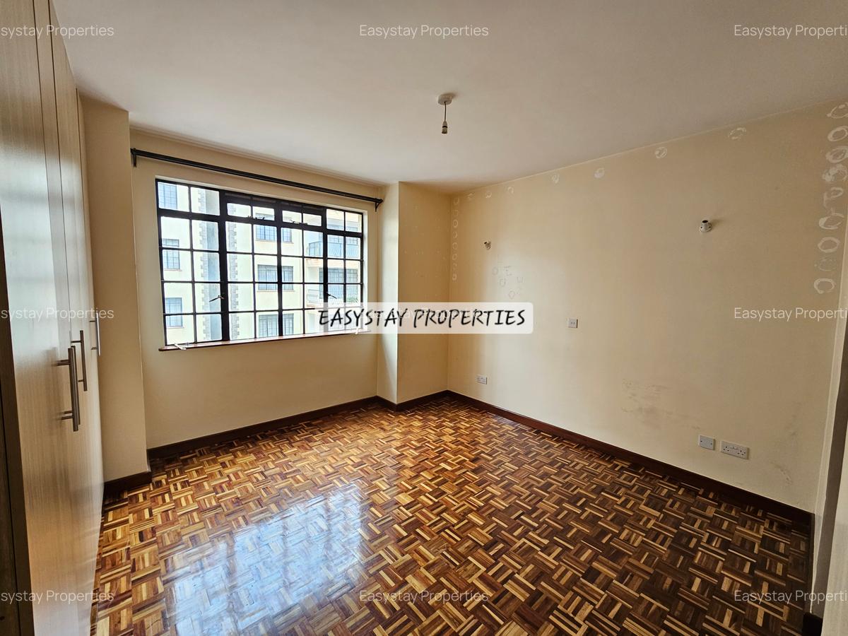 2 Bed Apartment with En Suite in Lavington - 5