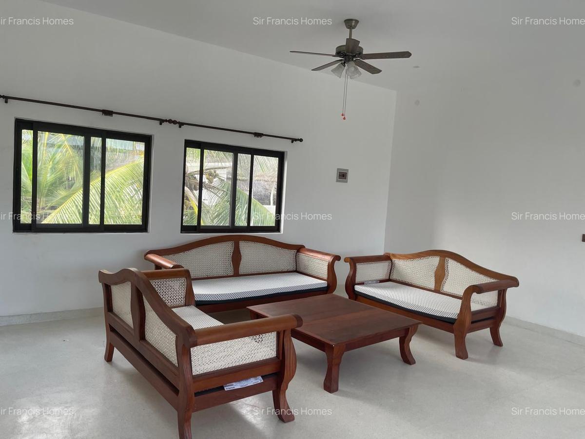Serviced 6 Bed Apartment with En Suite at Watamu Beach - 5