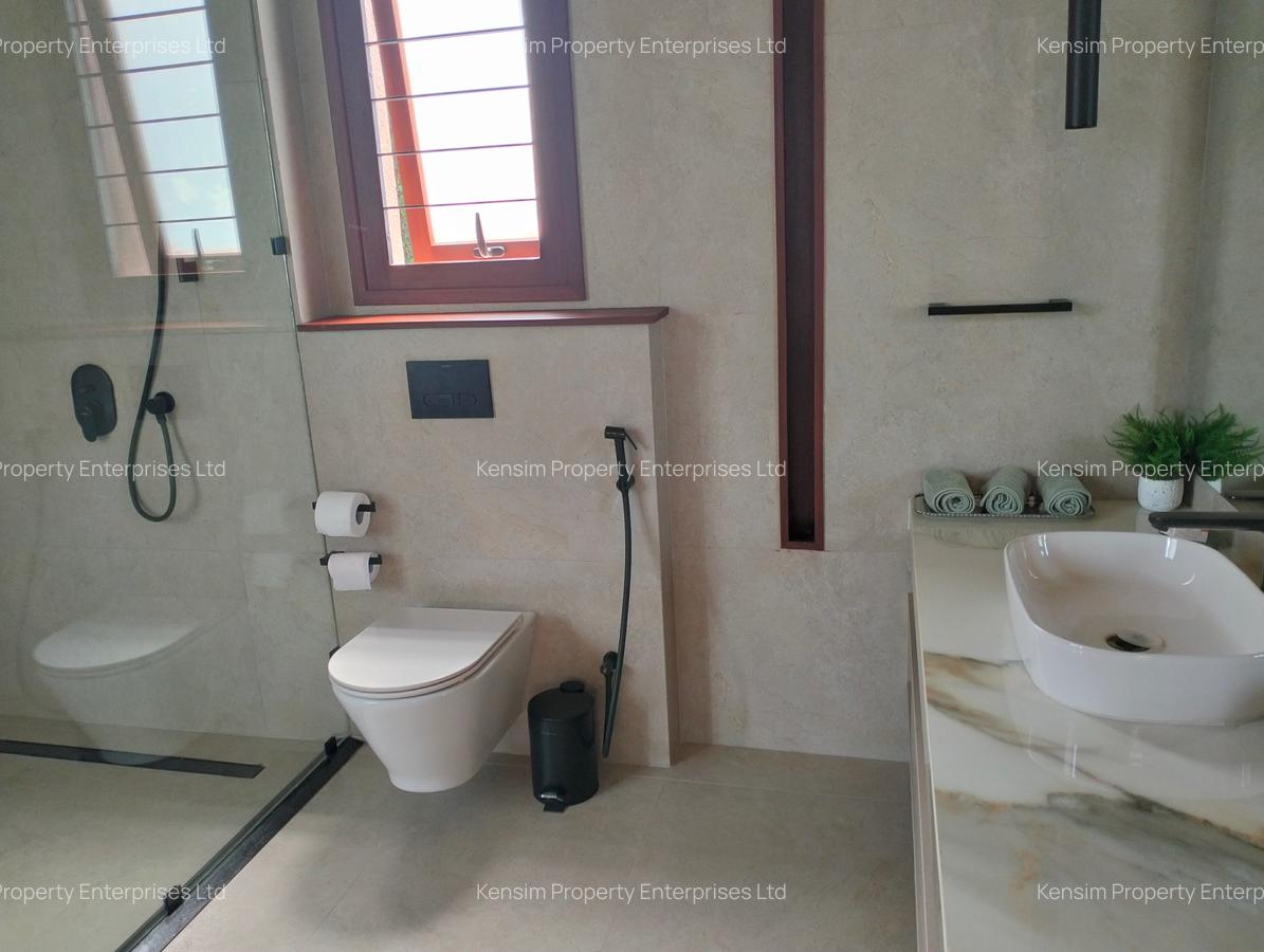 4 Bed Townhouse with En Suite in Runda - 12