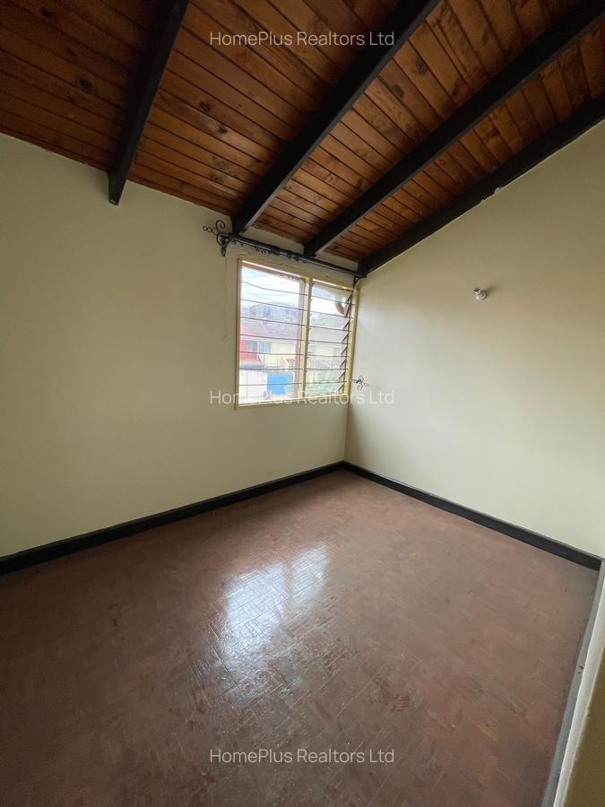 3 Bed House with En Suite at Green Fields Estate - 10