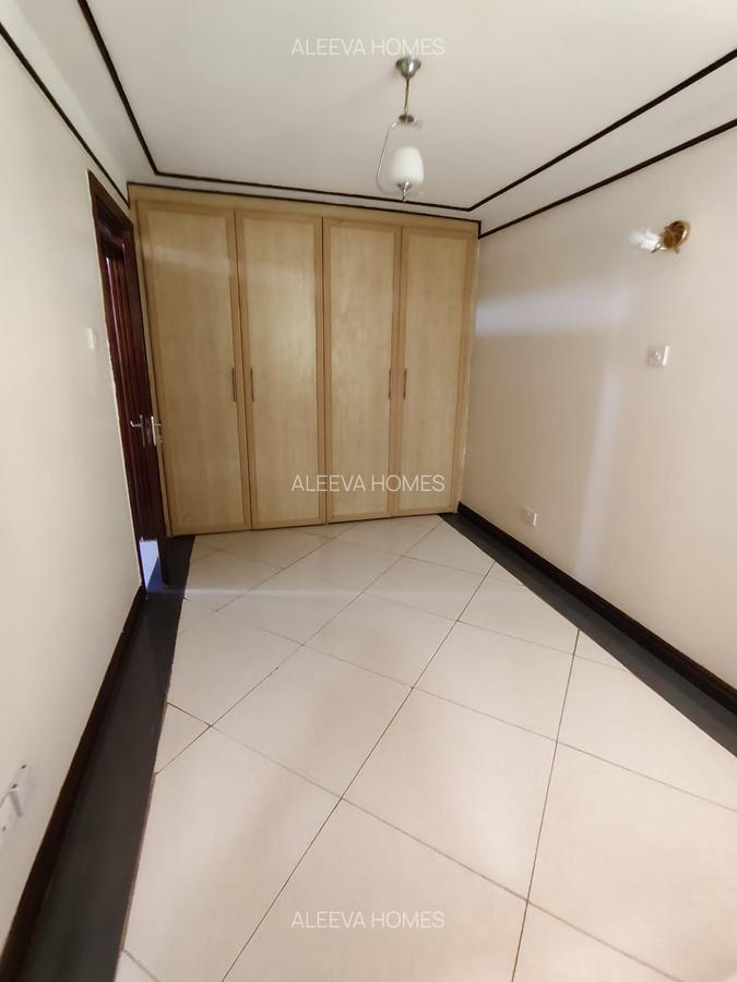 2 Bed Apartment with En Suite in Westlands Area - 20