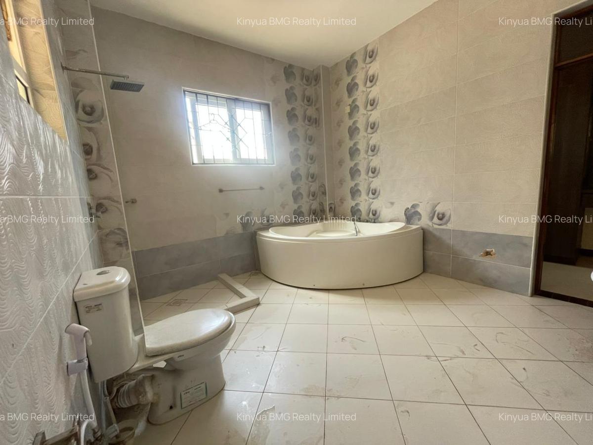 Serviced 4 Bed Apartment with En Suite in Nyali Area - 5