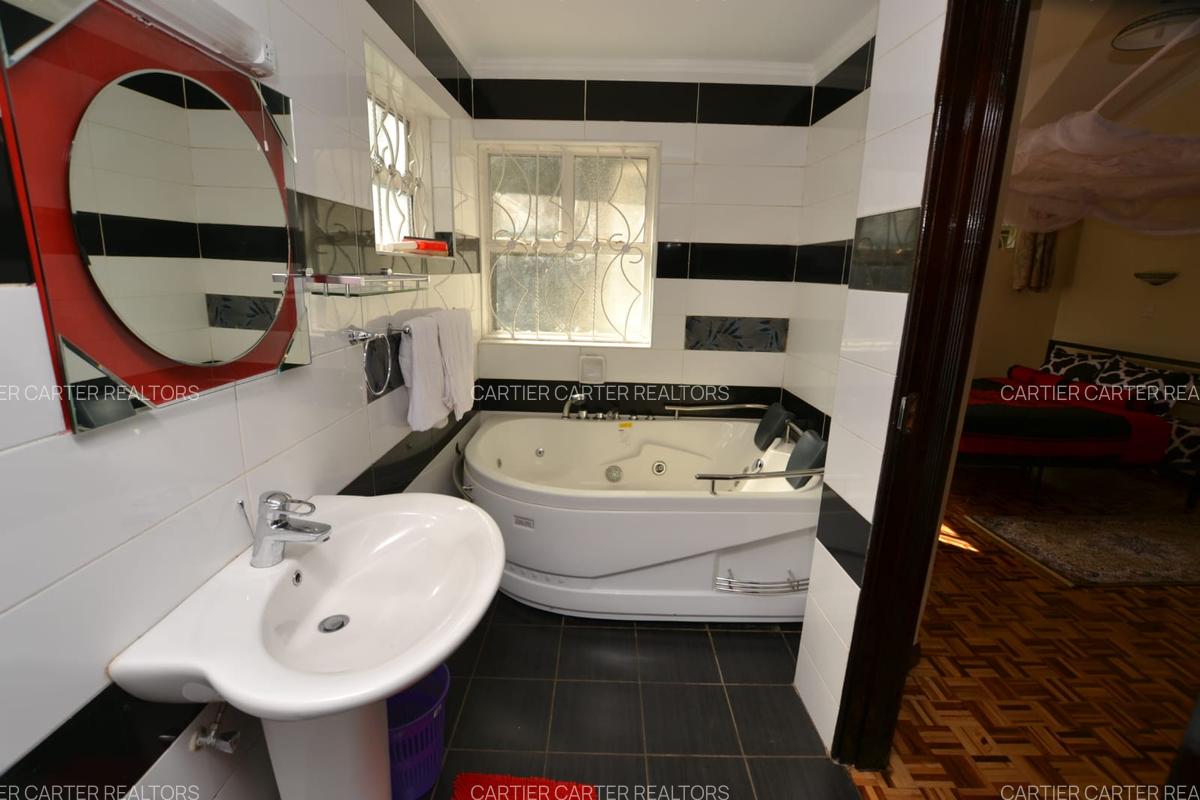 Serviced 2 Bed Apartment with En Suite in Lavington - 2