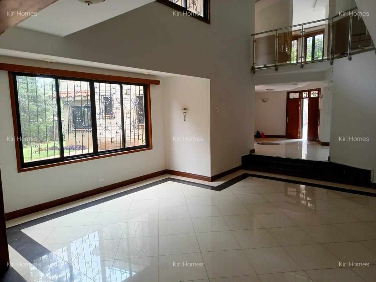 4 Bed Townhouse with En Suite in Nyari - 18
