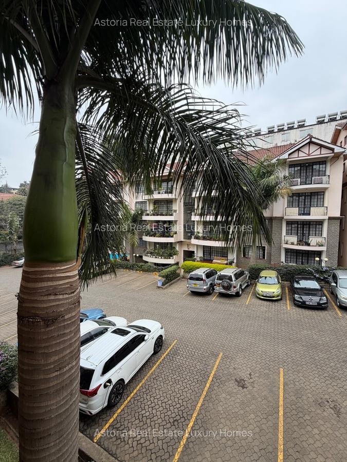 3 Bed Apartment with En Suite at 2026-439 - 1