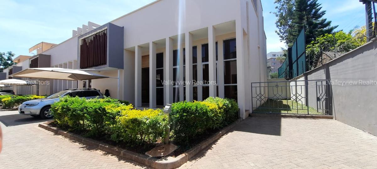 5 Bed Townhouse with En Suite at Lavington - 9