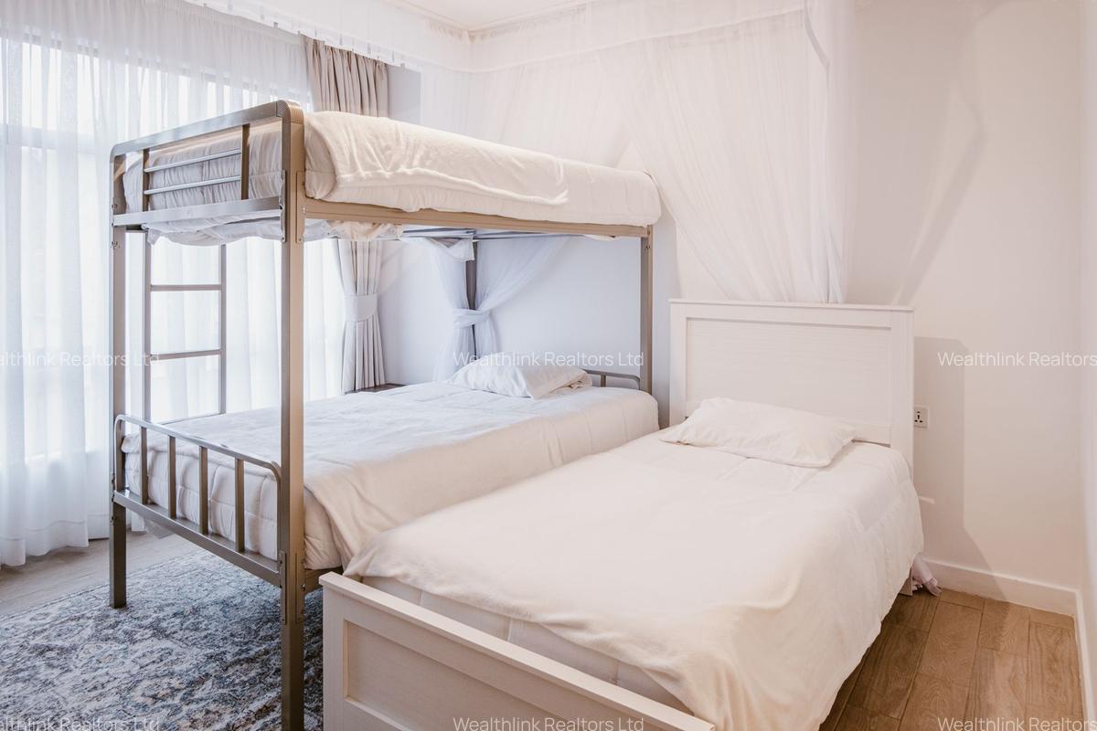 4 Bed Townhouse with En Suite at Two Rivers - 11