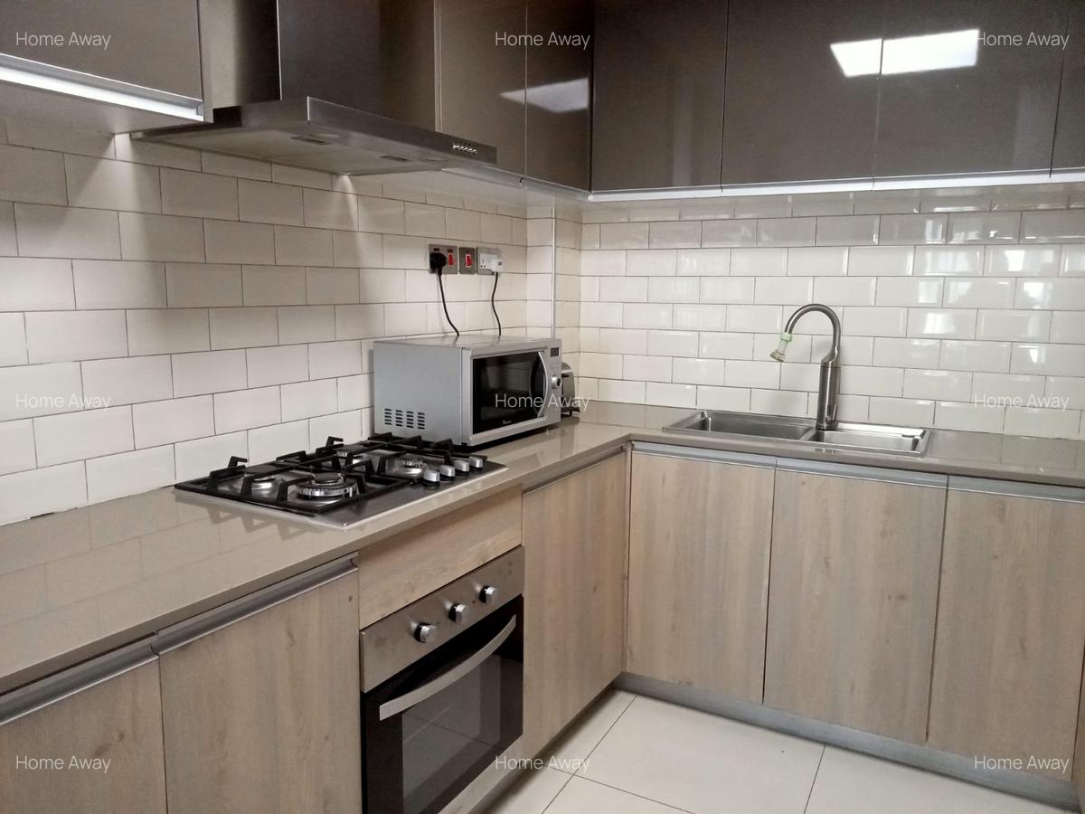 Serviced 2 Bed Apartment with En Suite in Riverside - 3