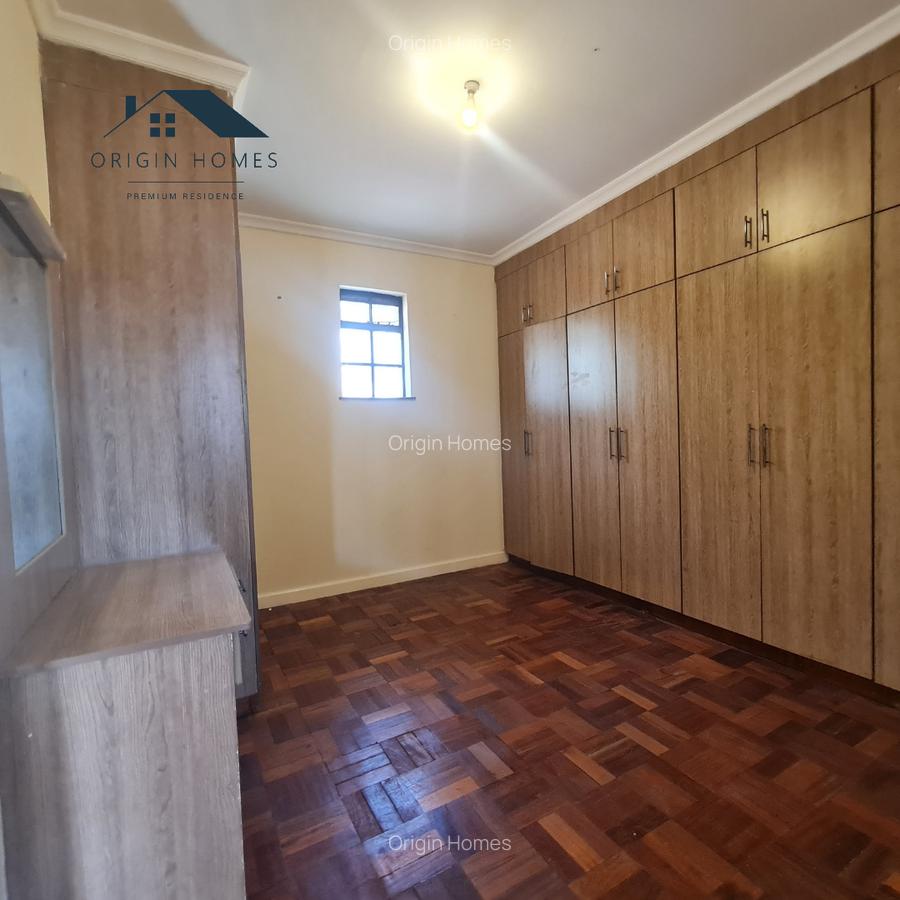 3 Bed Apartment with En Suite at Riverside Drive - 16