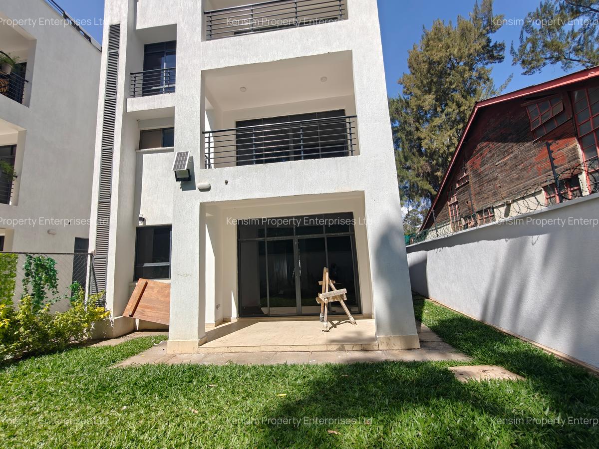 4 Bed Townhouse with En Suite in Lavington - 13