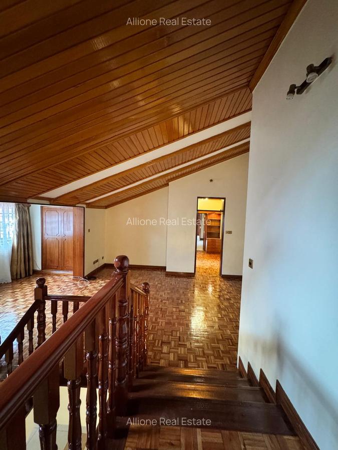 4 Bed House at Near Giraffe Centre - 13