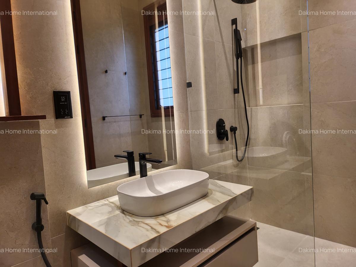4 Bed Villa with En Suite in Runda - 8