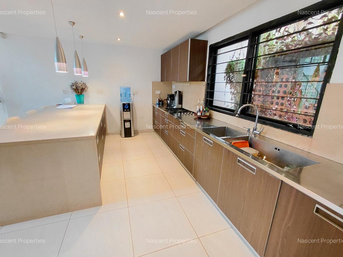 3 Bed House with En Suite in Muthaiga - 12