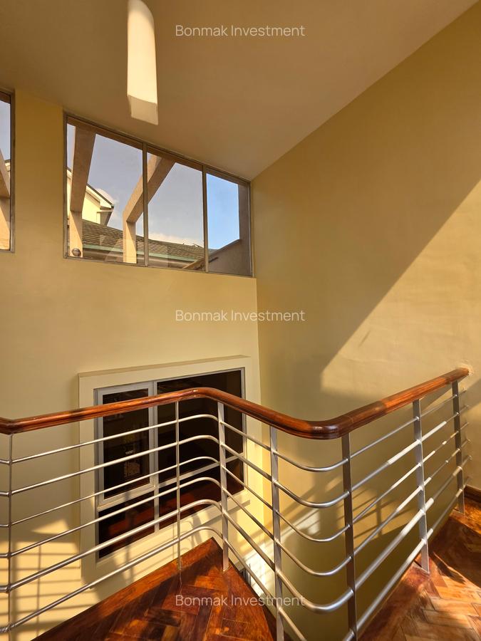 5 Bed Townhouse with En Suite at Lavington Green - 12