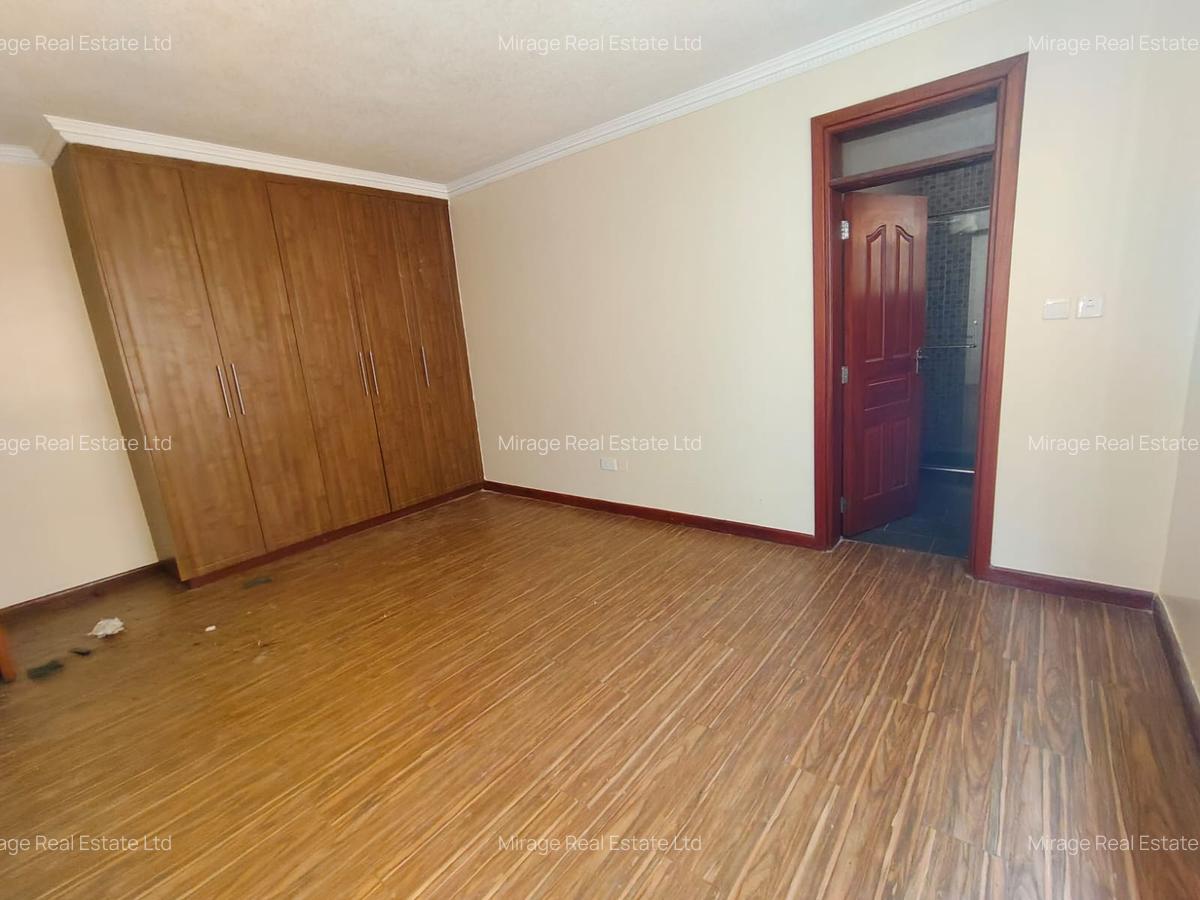 3 Bed Apartment with En Suite in Riverside - 20