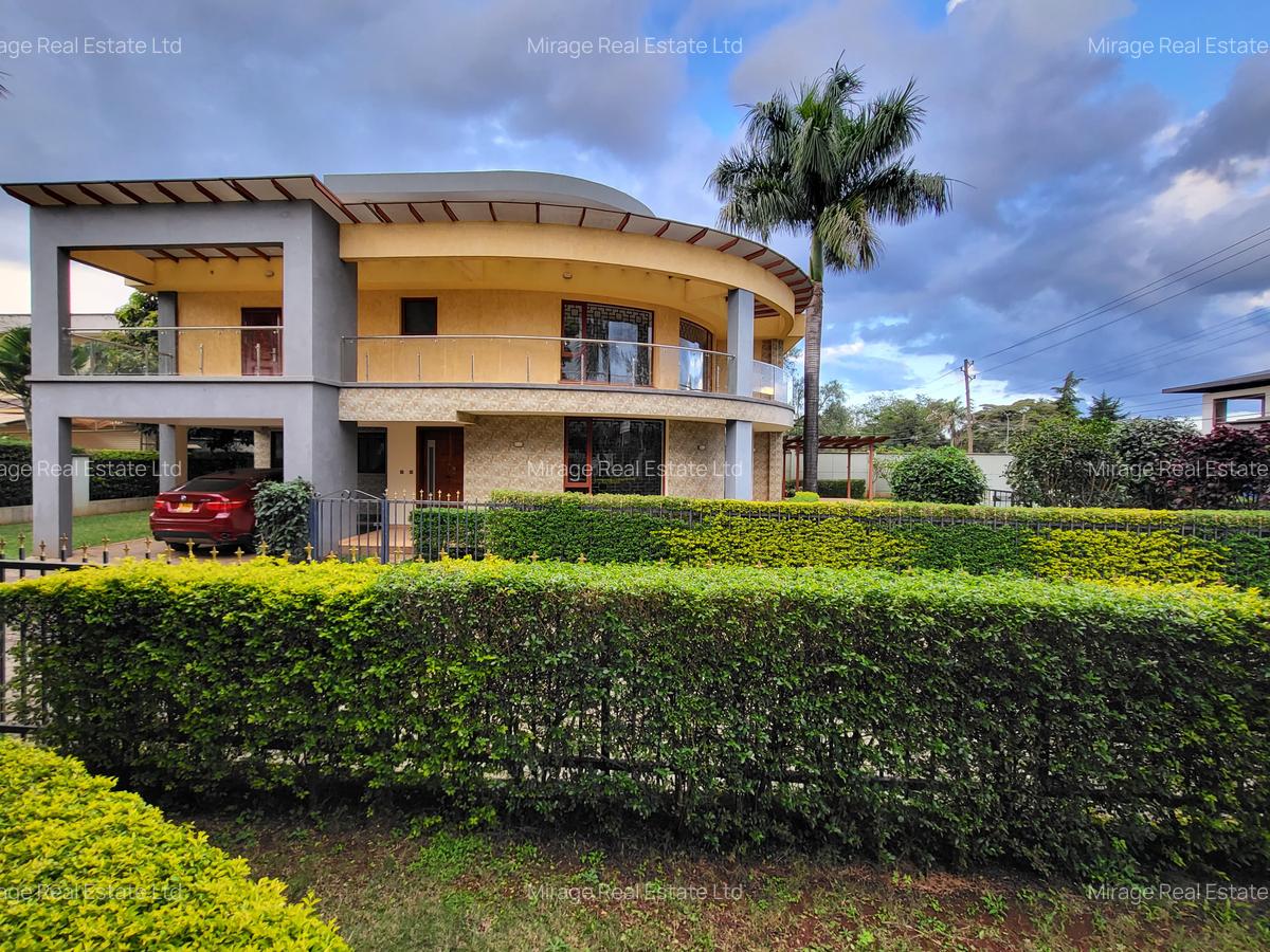 5 Bed Villa with En Suite in Lavington - 1