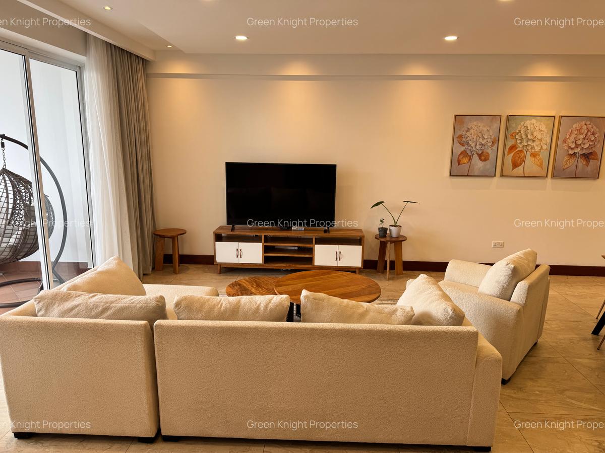 Serviced 2 Bed Apartment with En Suite in Parklands - 10
