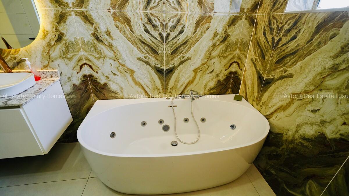 4 Bed Apartment with En Suite at 2026-510 4 Bed A Re - 17
