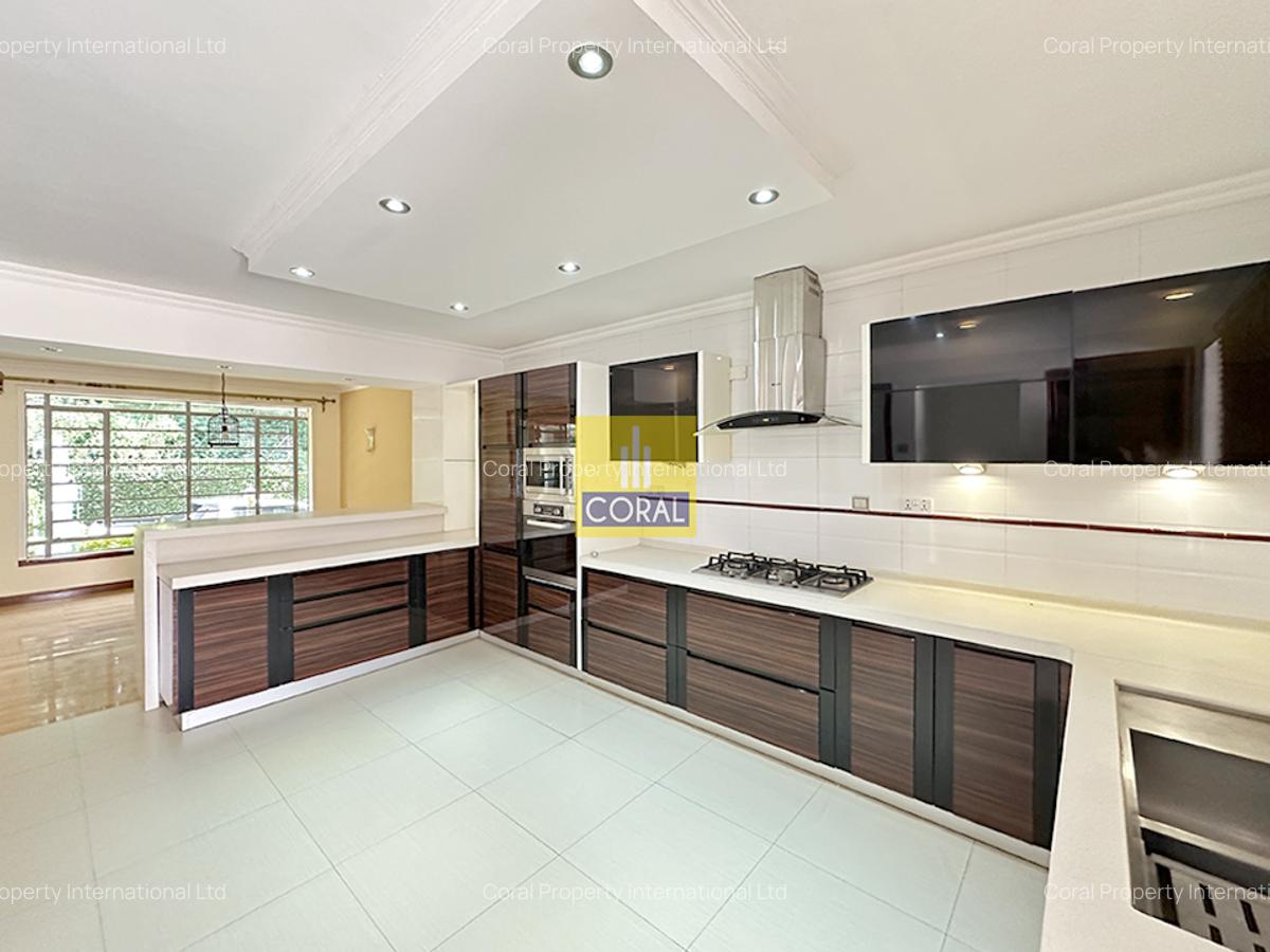 4 Bed Townhouse in Spring Valley - 5