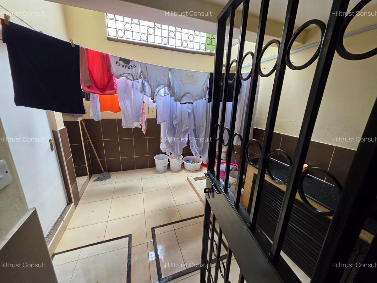 4 Bed Villa with En Suite at Off James Gichuru - 14