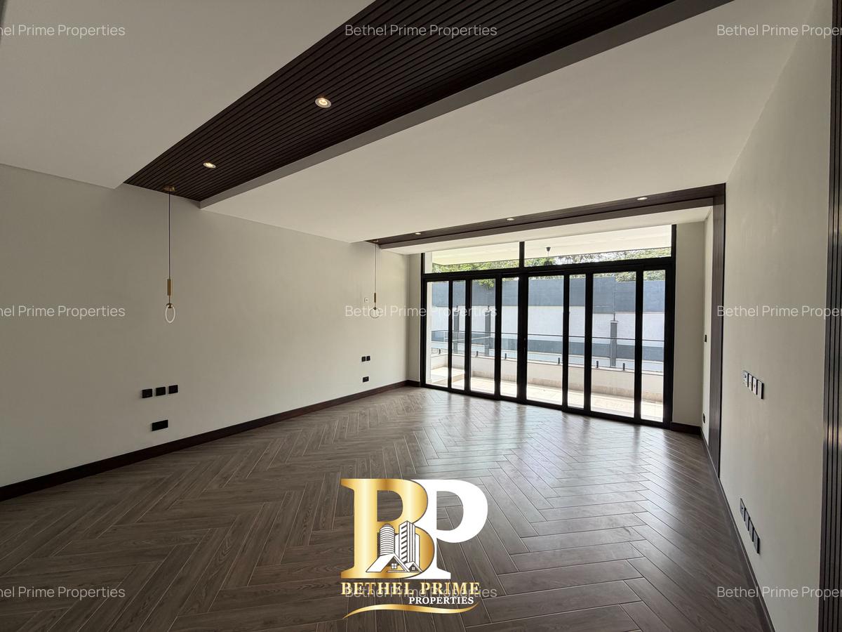 5 Bed Villa with En Suite in Nyari - 6