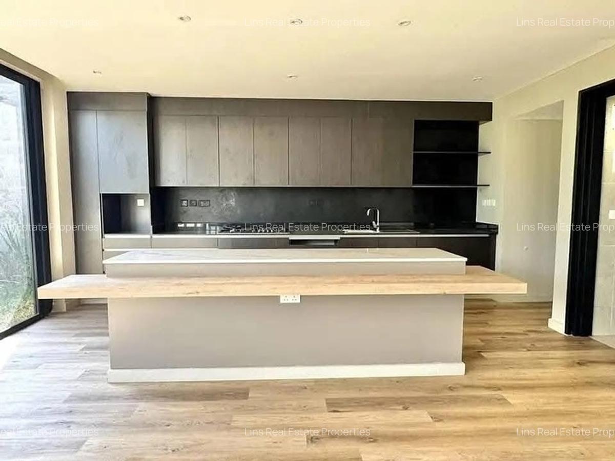 4 Bed Townhouse with En Suite in Runda - 9