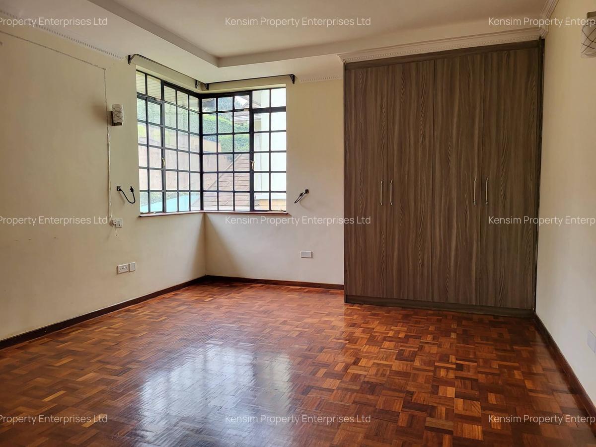 4 Bed Townhouse with En Suite in Kitisuru - 11