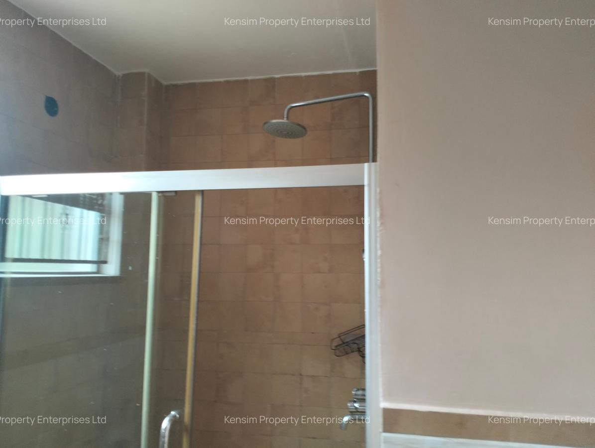 4 Bed Townhouse with En Suite in Lavington - 6