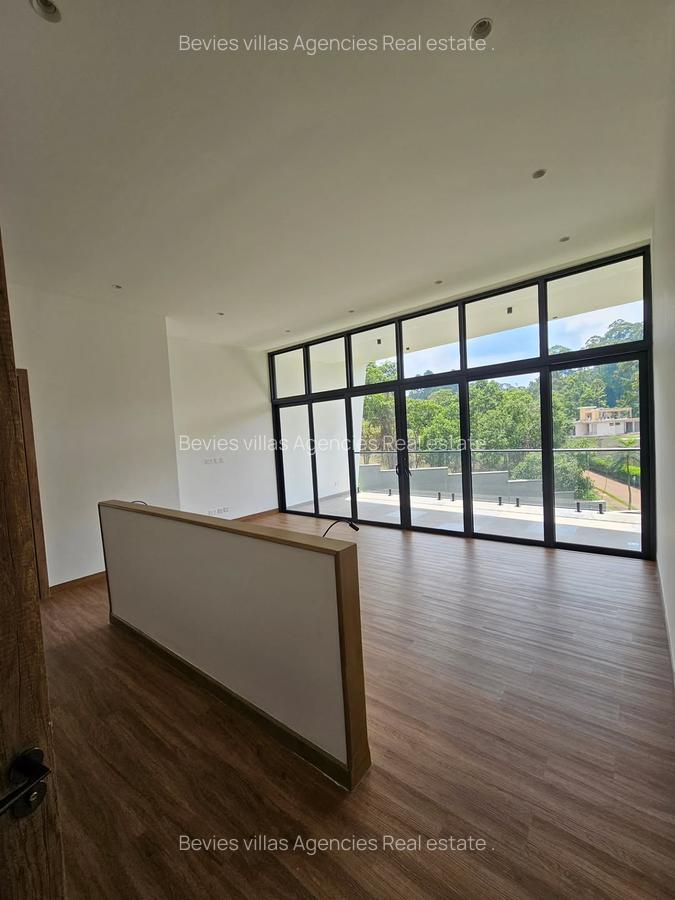 5 Bed Villa with En Suite at Nyari - 14