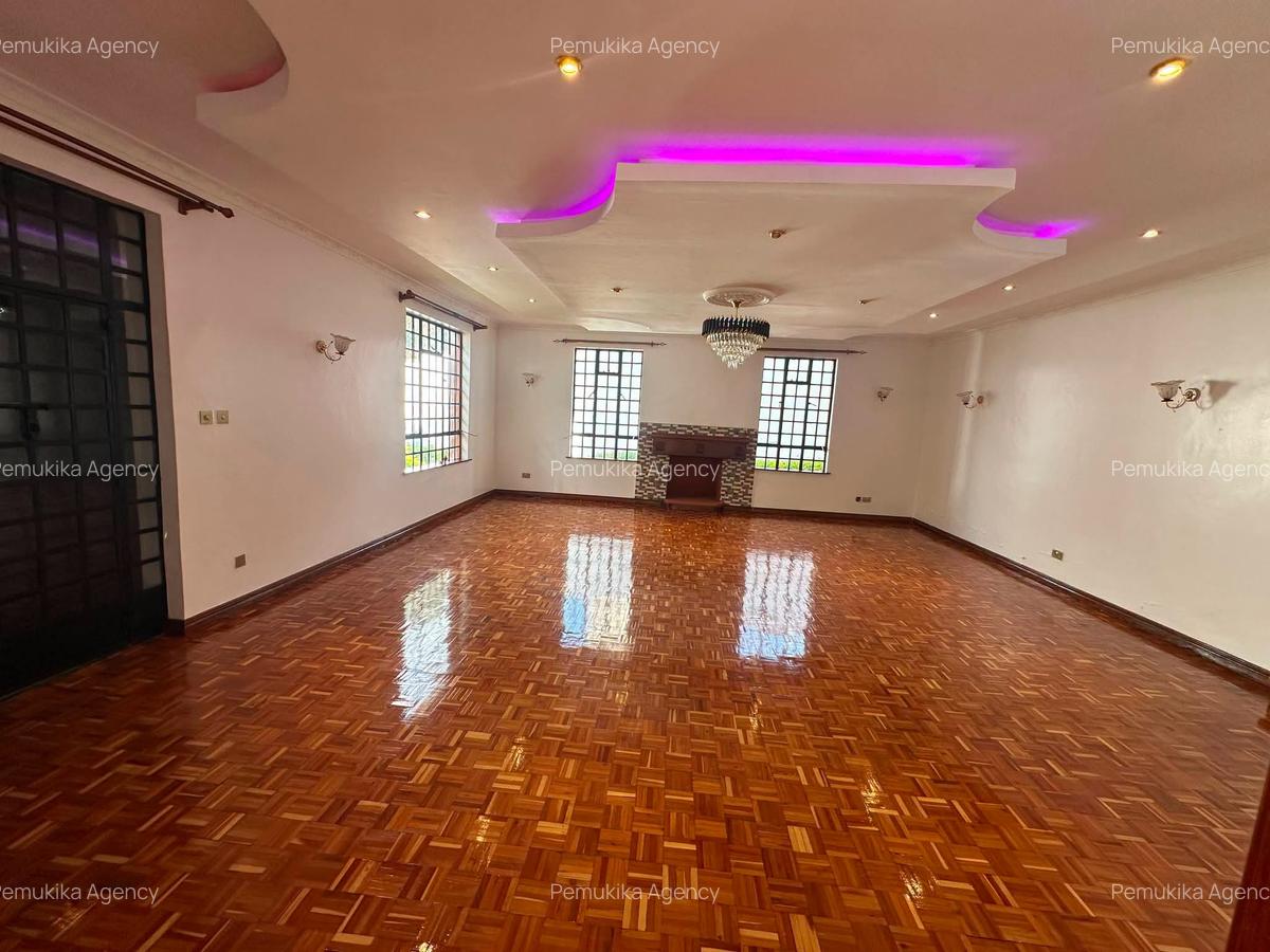 5 Bed Townhouse with En Suite in Runda - 6