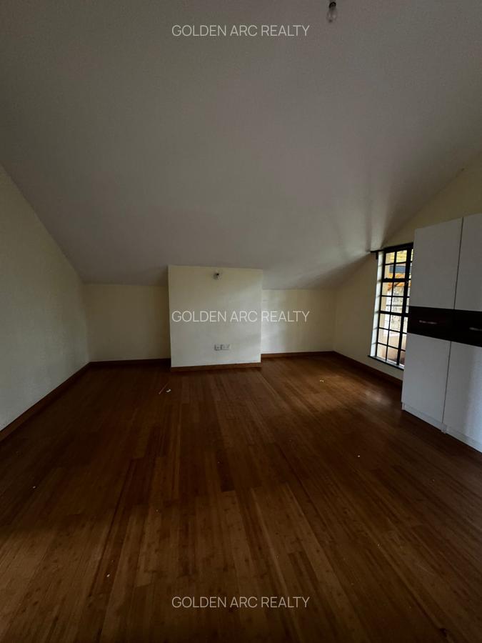5 Bed Townhouse with En Suite in Karen - 9