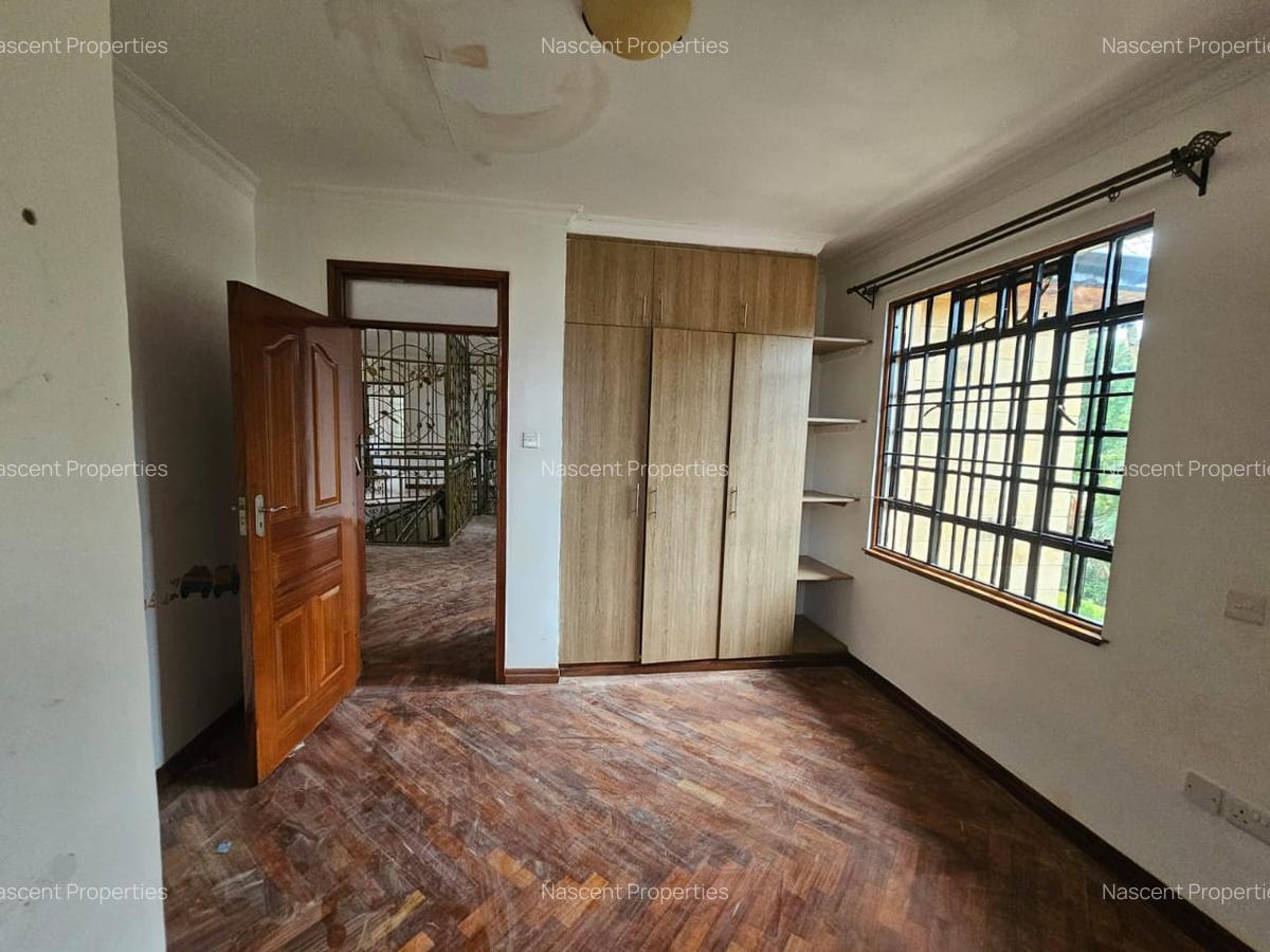 4 Bed Villa with En Suite in Runda - 16