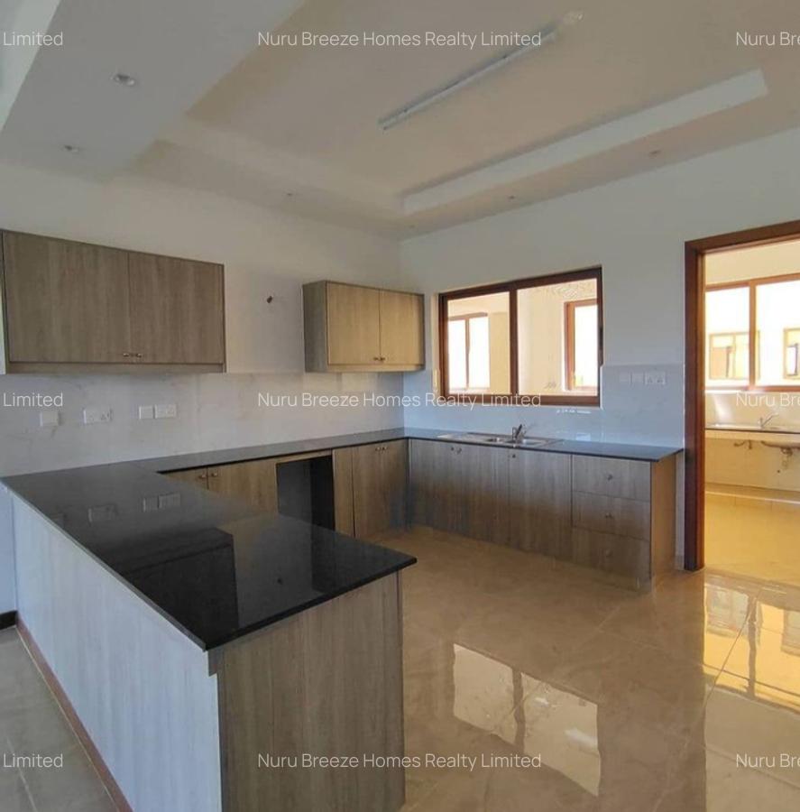 3 Bed Apartment with En Suite in Lavington - 8