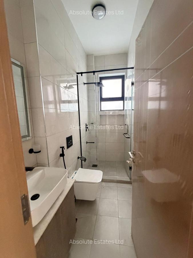 2 Bed Apartment with Gym in Brookside - 7