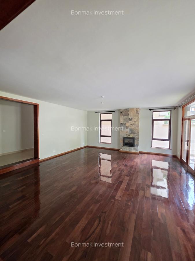 5 Bed Townhouse with En Suite at Lavington Green - 7