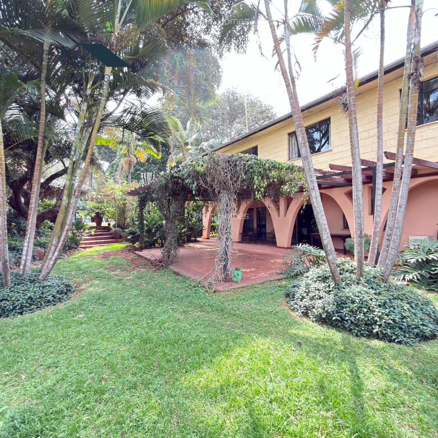 4 Bed House with En Suite at Lavington - 6