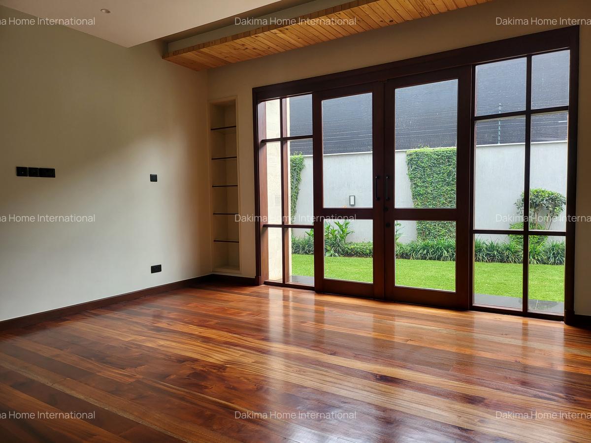 4 Bed House with En Suite in Runda - 5