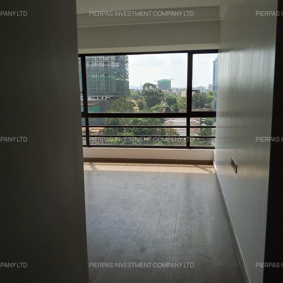 2 Bed Apartment with En Suite in Riverside - 8