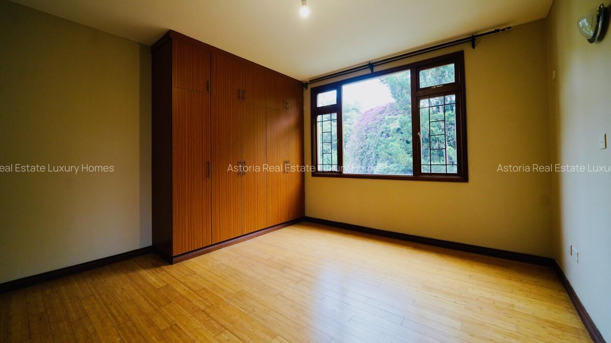 3 Bed Apartment with En Suite at 2026-536 3 Bed - 18
